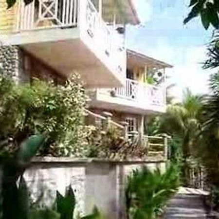 Calibishie Lodges Hotel Exterior photo